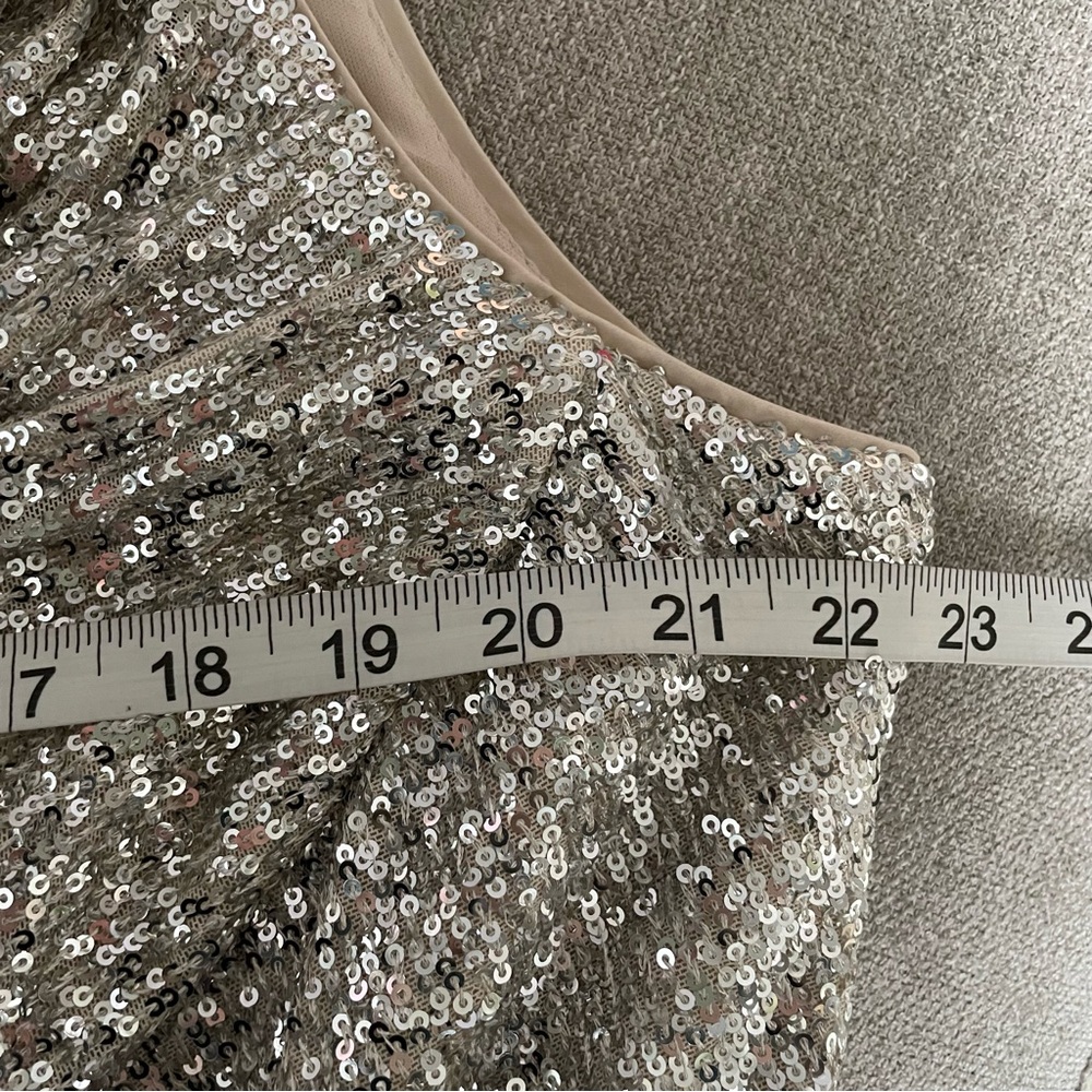 NWT Vince Camuto Silver Sequin Cowl Neck Sleeveless Tie Waist Wide Leg Jumpsuit - Picture 14 of 16